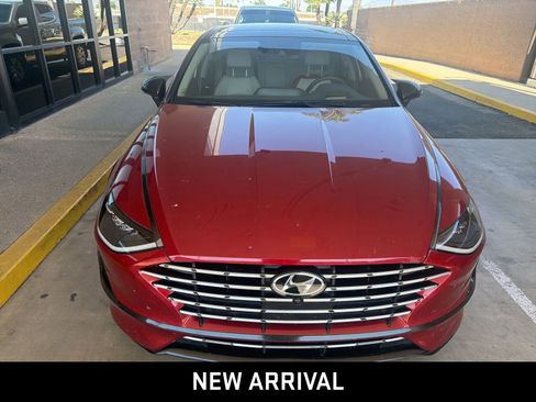 Used 2023 Hyundai Sonata Limited FWD image 2