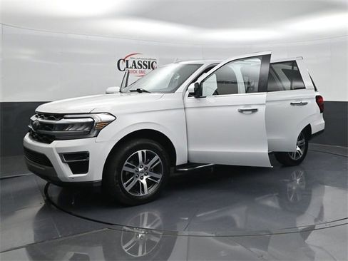 Used 2022 Ford Expedition Limited image 35