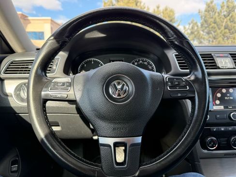 Used 2014 Volkswagen Passat TDI SE image 31
