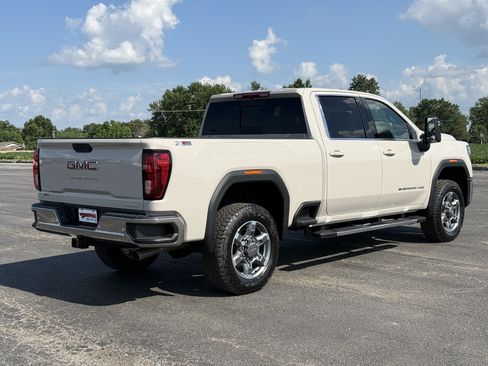 New 2026 GMC Sierra 2500 SLE w/ SLE Value Package; AWD/4WD image 4