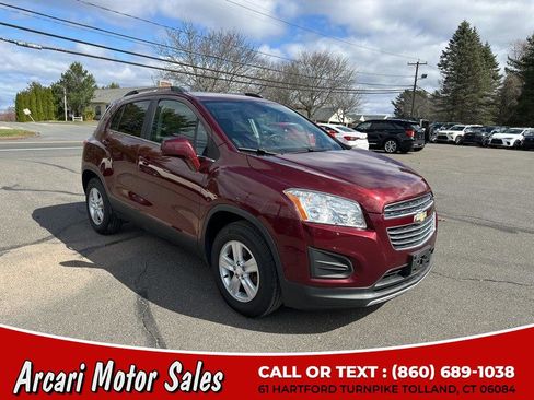 Used 2016 Chevrolet Trax LT w/ LT Sun and Sound Package image 7