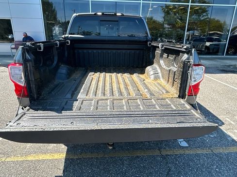 Used 2021 Nissan Titan SV w/ Accessory Utility Package RWD image 13