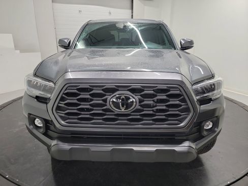 Used 2023 Toyota Tacoma TRD Off-Road image 2