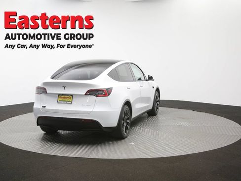 Used 2021 Tesla Model Y Long Range AWD/4WD image 33