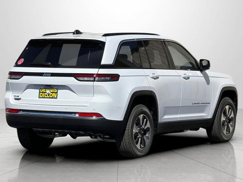 New 2024 Jeep Grand Cherokee Limited 4xe w/ Luxury Tech Group II image 5