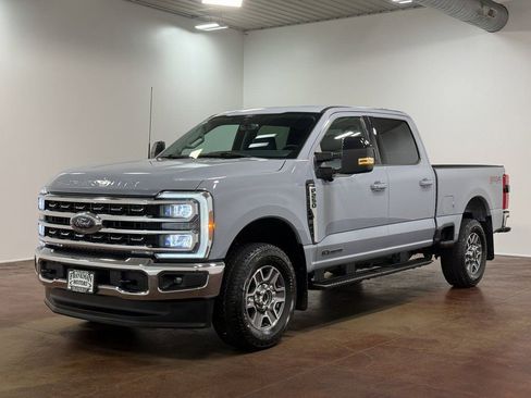 Used 2024 Ford F250 Lariat w/ FX4 Off-Road Package image 29