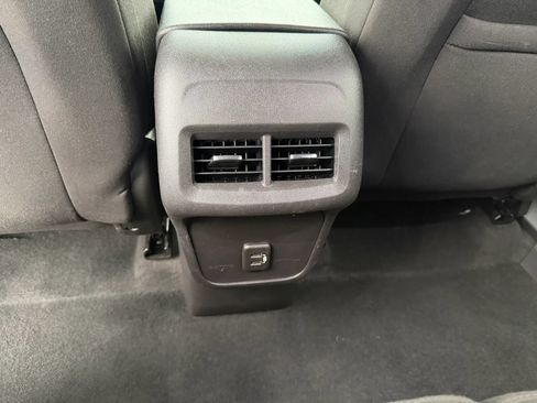 Used 2024 Chevrolet Equinox LT w/ Driver Convenience Package AWD/4WD image 35