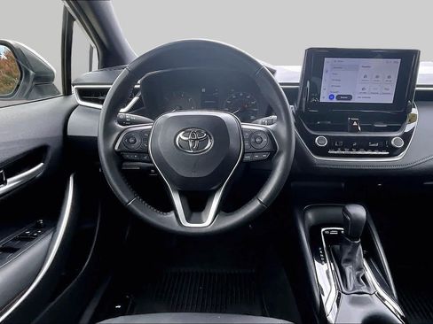 Certified 2025 Toyota Corolla SE FWD image 5