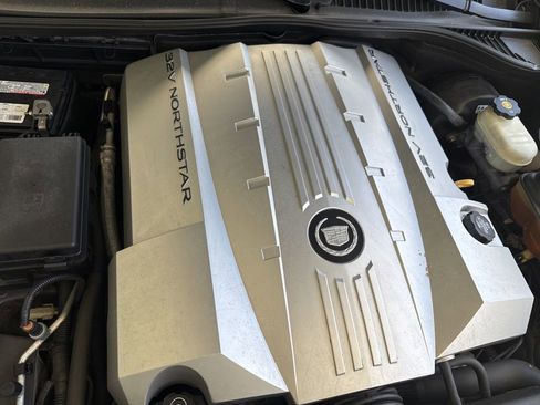 Used 2004 Cadillac XLR RWD image 23