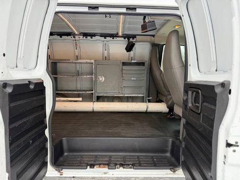 Used 2016 GMC Savana 2500 image 20
