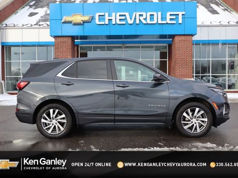 Used 2023 Chevrolet Equinox LT image 1