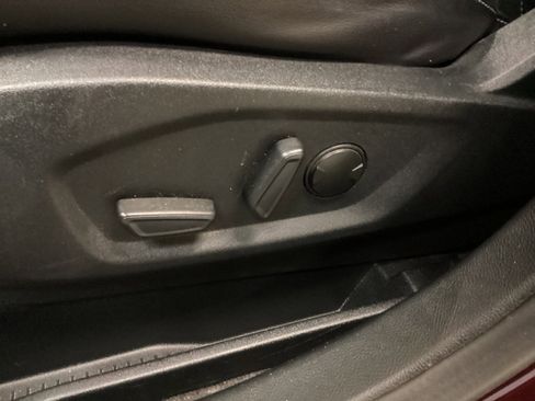 Used 2020 Ford Edge SEL w/ Convenience Package image 17