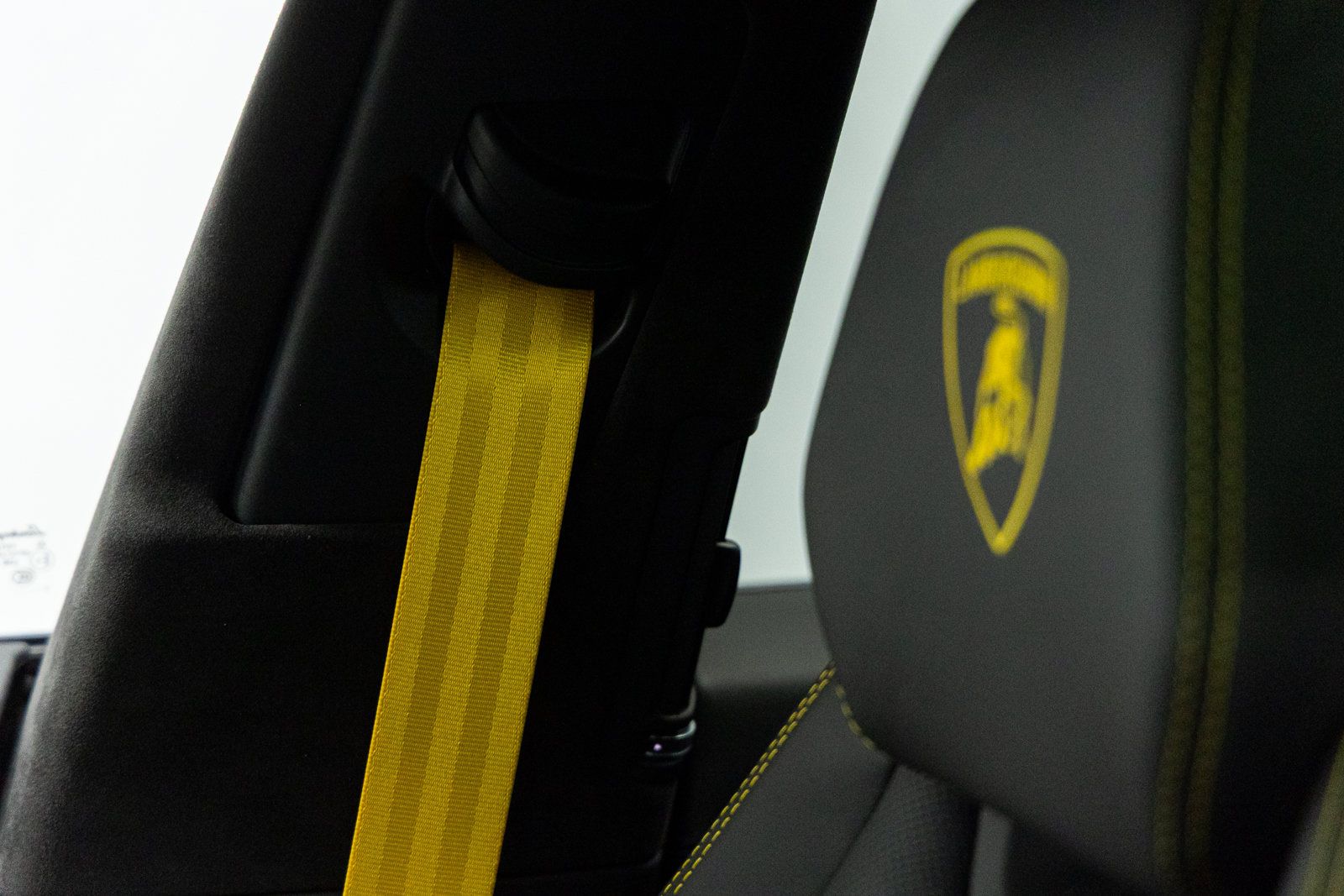 Used 2024 Lamborghini Urus S AWD/4WD image 44