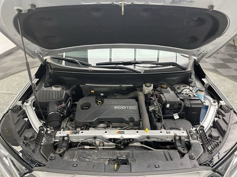 Used 2022 GMC Terrain SLE w/ LPO, Floor Liner Package image 24