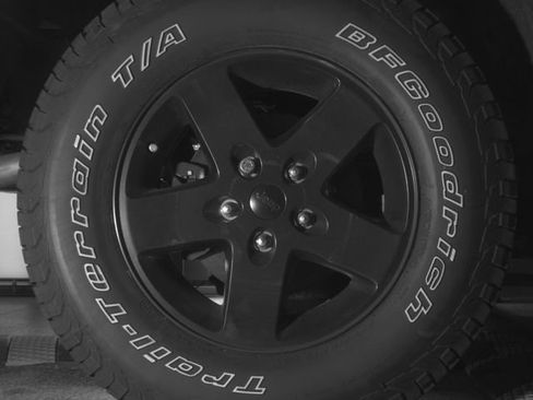Used 2017 Jeep Wrangler Unlimited Sport AWD/4WD image 12