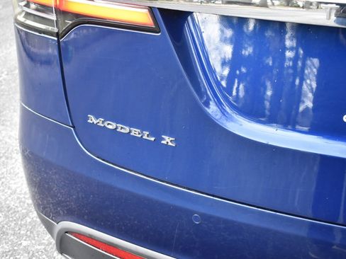 Used 2018 Tesla Model X 75D image 43