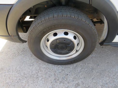 Used 2019 Ford Transit 250 148 Medium Roof image 30