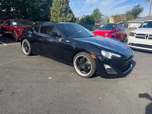 Used 2014 Scion FR-S image 7