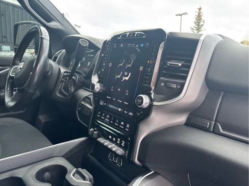 Used 2024 RAM 2500 Big Horn w/ Sport Appearance Package image 31