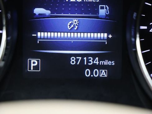 Used 2015 Nissan Rogue SV w/ SV Premium Package AWD/4WD image 17