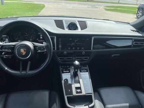 Used 2024 Porsche Macan Turbo AWD/4WD image 3