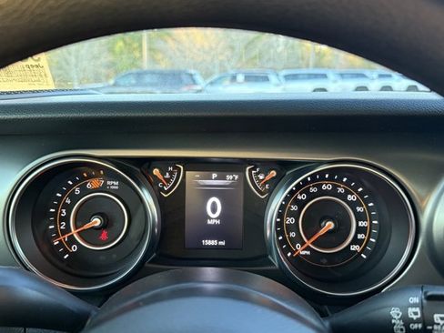 Used 2023 Jeep Wrangler Sport image 17