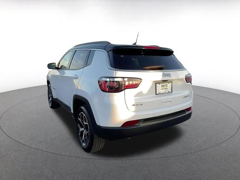 Used 2025 Jeep Compass Limited image 11