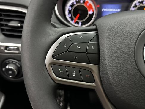 Used 2022 Jeep Cherokee Latitude Lux w/ Sun & Sound Group image 15