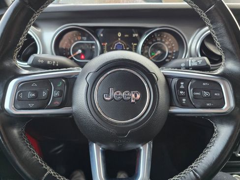 Used 2020 Jeep Gladiator Overland image 25