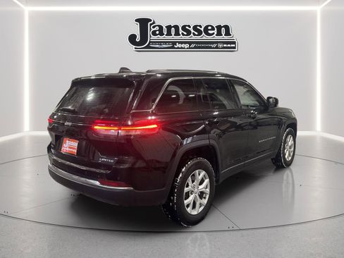 Used 2023 Jeep Grand Cherokee Limited image 5