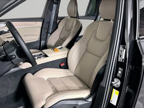 Used 2026 Volvo XC90 T8 Ultra w/ Protection Package AWD/4WD image 17