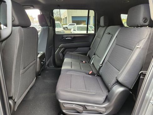 New 2026 Chevrolet Suburban LS w/ Max Trailering Package AWD/4WD image 8