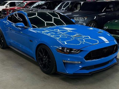 Used 2022 Ford Mustang GT Premium w/ Equipment Group 401A image 3