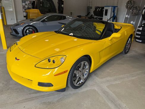 Used 2008 Chevrolet Corvette Convertible w/ Preferred Equipment Group RWD image 16