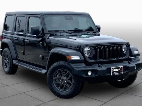 Used 2024 Jeep Wrangler Unlimited Sport AWD/4WD image 3