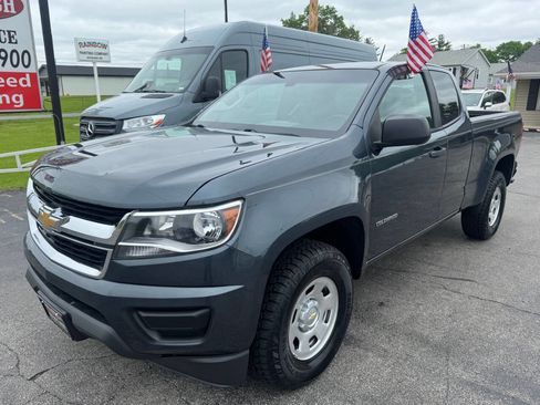 Used 2019 Chevrolet Colorado W/T RWD image 2