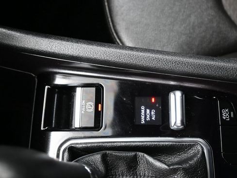 Used 2024 Jeep Compass Latitude image 29