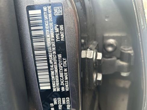 Used 2016 Jeep Renegade Latitude w/ Advanced Technology Group image 5