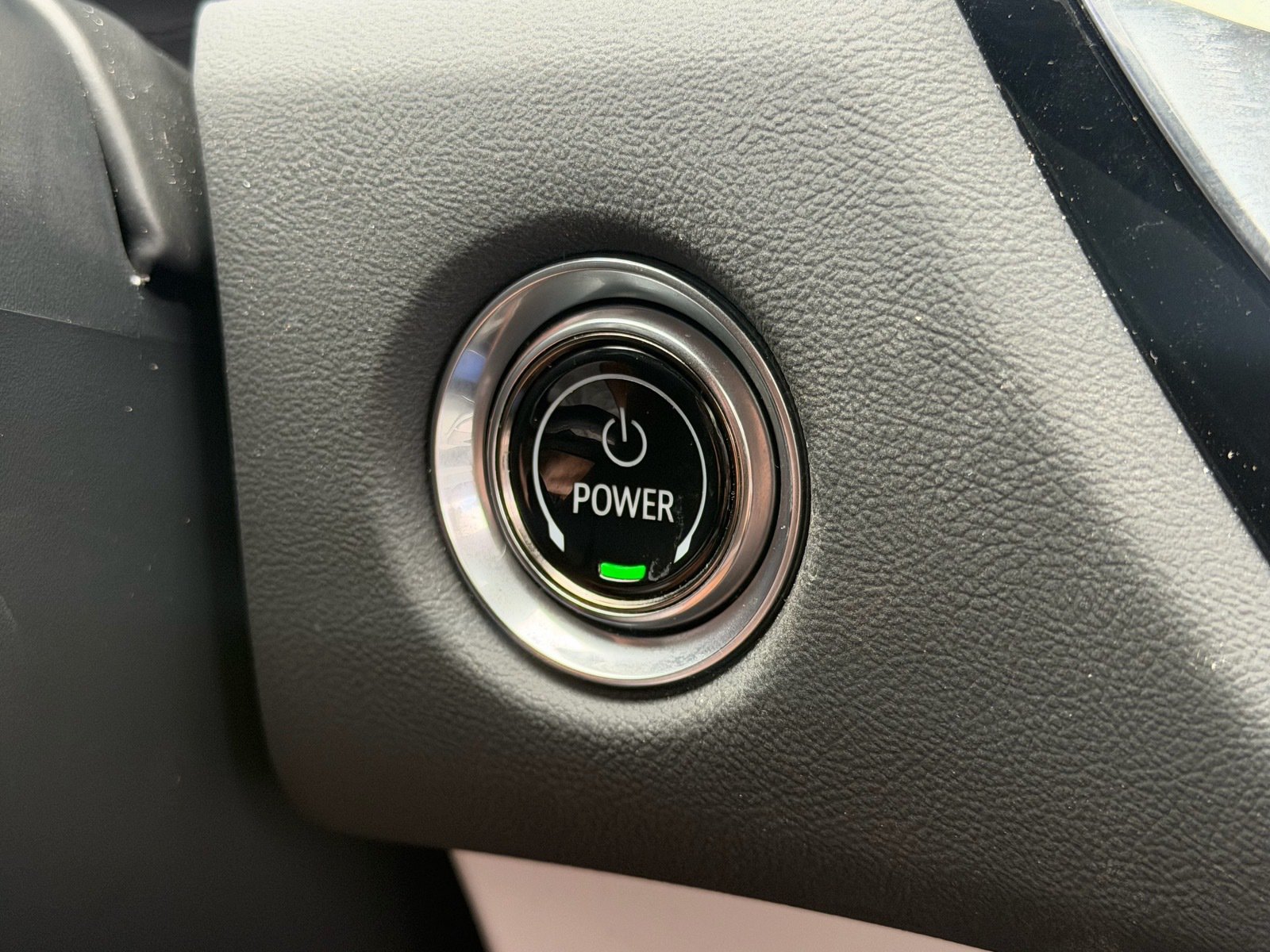 Used 2025 Cadillac Lyriq Luxury RWD image 34
