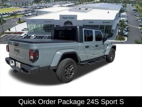 Certified 2024 Jeep Gladiator Sport AWD/4WD image 3