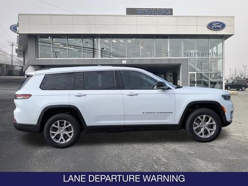 Used 2022 Jeep Grand Cherokee L Limited AWD/4WD image 7