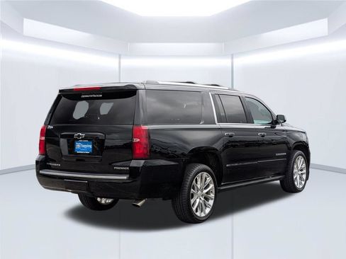 Used 2019 Chevrolet Suburban Premier w/ Premier Plus Edition AWD/4WD image 6