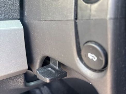 Used 2013 Ford F150 Lariat w/ Luxury Equipment Group AWD/4WD image 19