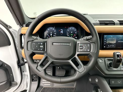 Certified 2024 Land Rover Defender 110 X-Dynamic SE AWD/4WD image 12