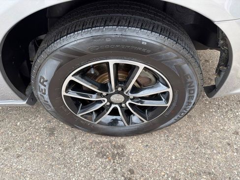 Used 2019 Dodge Grand Caravan SE FWD image 7