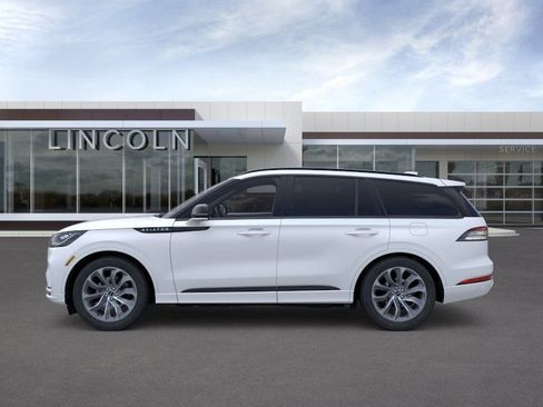 New 2026 Lincoln Aviator AWD w/ Jet Appearance Package image 3