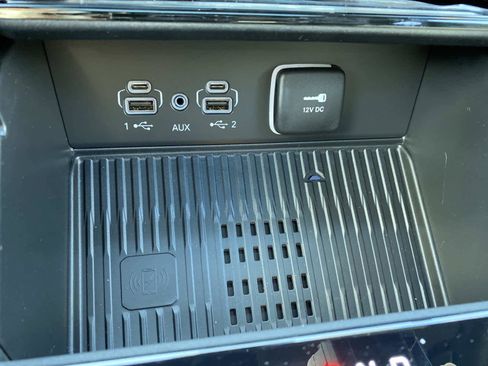 New 2026 Jeep Grand Cherokee Altitude image 13