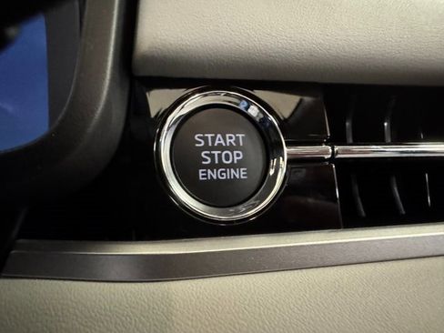 New 2026 Mitsubishi Outlander SEL image 12