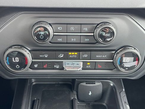 New 2025 Ford Bronco Outer Banks image 14