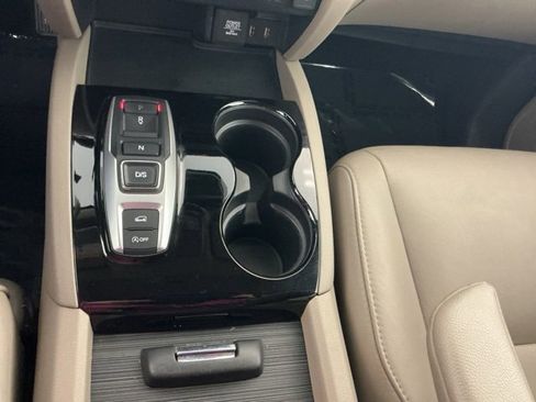 Used 2017 Honda Pilot Touring image 19